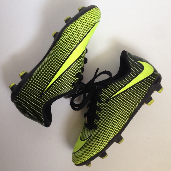 nike bravata soccer cleats